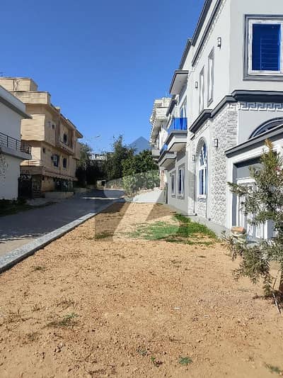 جی ۔ 13 اسلام آباد میں 6 کمروں کا 10 مرلہ مکان 10.0 کروڑ میں برائے فروخت۔