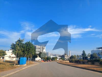 ٹاپ سٹی 1 - بلاک آئی ٹاپ سٹی 1,اسلام آباد میں 11 مرلہ کمرشل پلاٹ 6.0 کروڑ میں برائے فروخت۔