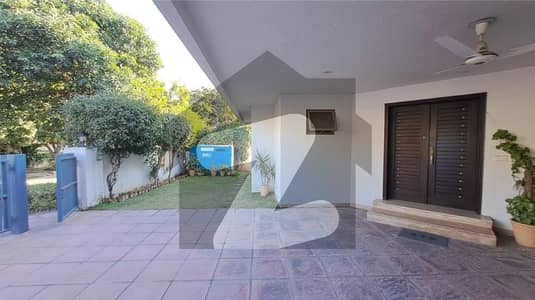 ڈی ایچ اے ڈیفینس فیز 1 ڈی ایچ اے ڈیفینس,اسلام آباد میں 5 کمروں کا 1 کنال مکان 7.8 کروڑ میں برائے فروخت۔