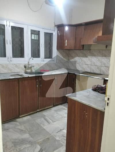 گلشنِ اقبال - بلاک 1 گلشنِ اقبال,گلشنِ اقبال ٹاؤن,کراچی میں 3 کمروں کا 10 مرلہ بالائی پورشن 1.0 لاکھ میں کرایہ پر دستیاب ہے۔