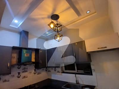 ڈی ایچ اے 11 رہبر لاہور میں 3 کمروں کا 5 مرلہ مکان 75.0 ہزار میں کرایہ پر دستیاب ہے۔