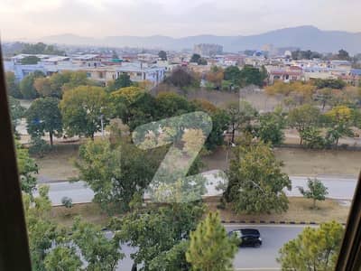 Beautiful Park Facing (Park Avenue F-11) Apartment 2700 Square Feets At Top Class Location Available For Sale (Book Now ,Grab The Best Offer)