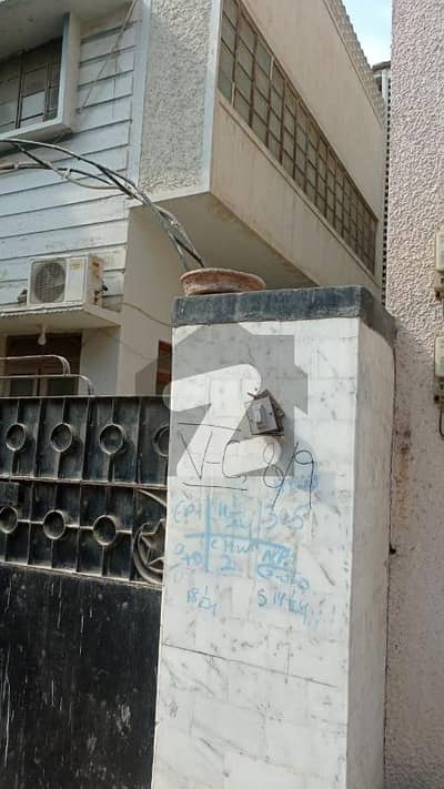 ناظم آباد - بلاک 5سی ناظم آباد,کراچی میں 6 کمروں کا 11 مرلہ مکان 4.5 کروڑ میں برائے فروخت۔