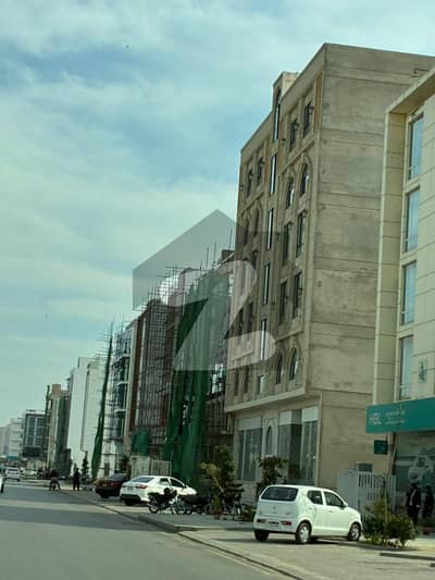 ڈی ایچ اے فیز 8 ڈی ایچ اے ڈیفینس,کراچی میں 5 مرلہ دفتر 3.5 لاکھ میں کرایہ پر دستیاب ہے۔