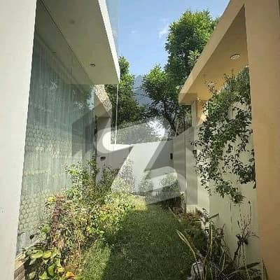 گلشنِ معمار - سیکٹر ڈبلیو گلشنِ معمار,گداپ ٹاؤن,کراچی میں 6 کمروں کا 18 مرلہ مکان 7.0 کروڑ میں برائے فروخت۔