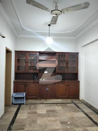 جی ۔ 11 اسلام آباد میں 1 کمرے کا 5 مرلہ زیریں پورشن 60.0 ہزار میں کرایہ پر دستیاب ہے۔