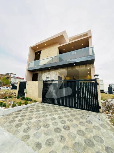 ایم پی سی ایچ ایس ۔ بلاک ایف ایم پی سی ایچ ایس ۔ ملٹی گارڈنز,بی ۔ 17,اسلام آباد میں 3 کمروں کا 5 مرلہ مکان 2.25 کروڑ میں برائے فروخت۔