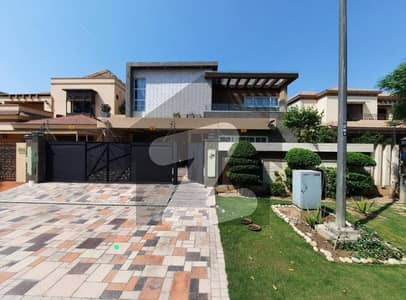 Defence Phase 01 Ultra Modern House 2 Kanal D/U 6 b Beds For Rent Available By Master Deals