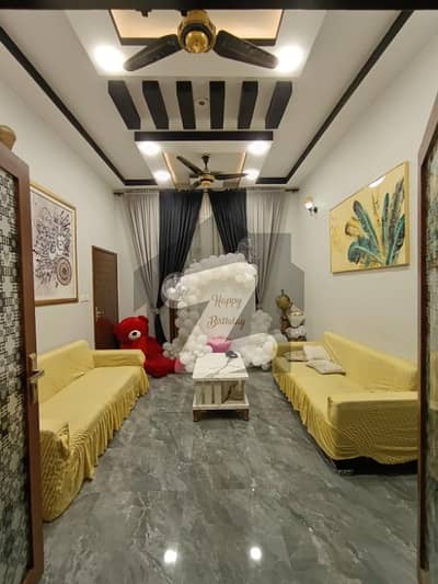 گلشنِ معمار - سیکٹر وائے گلشنِ معمار,گداپ ٹاؤن,کراچی میں 6 کمروں کا 8 مرلہ مکان 3.0 کروڑ میں برائے فروخت۔