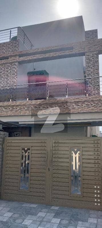 سٹی ہاؤسنگ سوسائٹی - بلاک بی سٹی ہاؤسنگ سوسائٹی,سیالکوٹ میں 5 کمروں کا 10 مرلہ مکان 2.99 کروڑ میں برائے فروخت۔