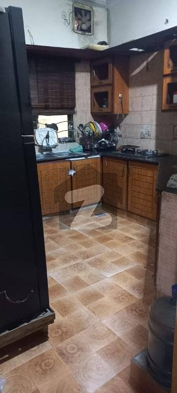 این ایف سی 1 لاہور میں 5 کمروں کا 10 مرلہ مکان 3.6 کروڑ میں برائے فروخت۔