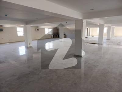 آئی ۔ 10 اسلام آباد میں 8 کنال دفتر 1.3 کروڑ میں کرایہ پر دستیاب ہے۔