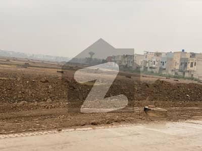 کینال ویو ہاؤسنگ سکیم - فیز 2 کینال ویو ہاؤسنگ سکیم,گوجرانوالہ میں 10 مرلہ رہائشی پلاٹ 1.05 کروڑ میں برائے فروخت۔