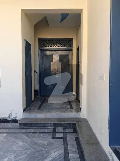 8 MARLA HOUSE FOR RENT.