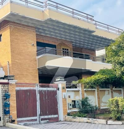 آئی ۔ 8 اسلام آباد میں 3 کمروں کا 1 کنال بالائی پورشن 2.5 لاکھ میں کرایہ پر دستیاب ہے۔