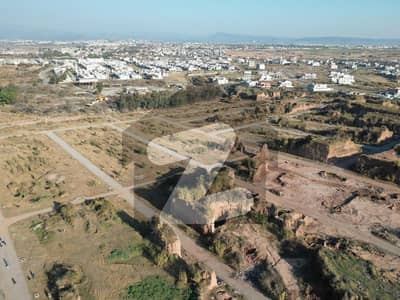 پارک انکلیو 1 پارک انکلیو,اسلام آباد میں 1 کنال رہائشی پلاٹ 4.5 کروڑ میں برائے فروخت۔