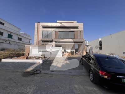14 Marla Luxury House for sale in Islamabad F-15-2!