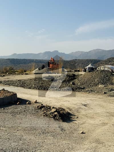 سی پندرہ اسلام آباد میں 1 کنال رہائشی پلاٹ 2.7 کروڑ میں برائے فروخت۔