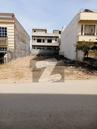 جی ۔ 14/4 جی ۔ 14,اسلام آباد میں 10 مرلہ رہائشی پلاٹ 5.0 کروڑ میں برائے فروخت۔