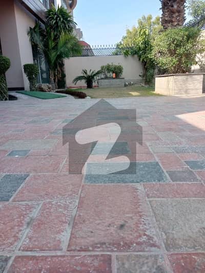 ڈی ایچ اے فیز 6 ڈیفنس (ڈی ایچ اے),لاہور میں 5 کمروں کا 1 کنال مکان 12.25 کروڑ میں برائے فروخت۔