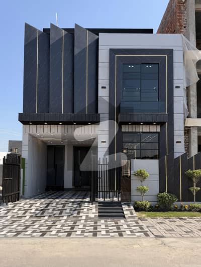 سینٹرل پارک ہاؤسنگ سکیم لاہور میں 3 کمروں کا 5 مرلہ مکان 2.25 کروڑ میں برائے فروخت۔ سینٹرل پارک ہاؤسنگ سکیم لاہور میں 3 کمروں کا 5 مرلہ مکان 2.25 کروڑ میں برائے فروخت۔