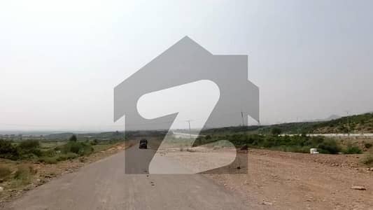 سی پندرہ اسلام آباد میں 1 کنال رہائشی پلاٹ 2.65 کروڑ میں برائے فروخت۔