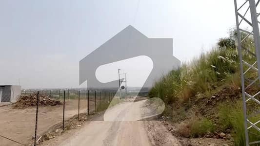 سی پندرہ اسلام آباد میں 1 کنال رہائشی پلاٹ 3.35 کروڑ میں برائے فروخت۔