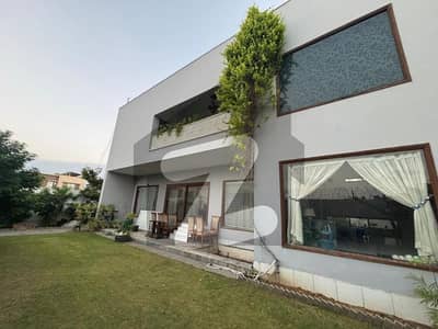 Beautiful Luxury House In Phase 8