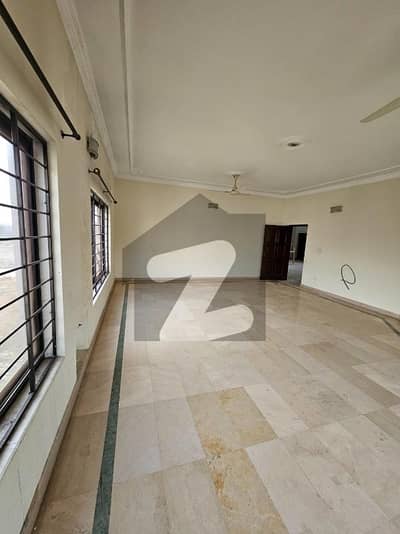 24 Marla Corner Upper Portion With Separate Gate & 2 Car Parking Servant Quarter G-14/4