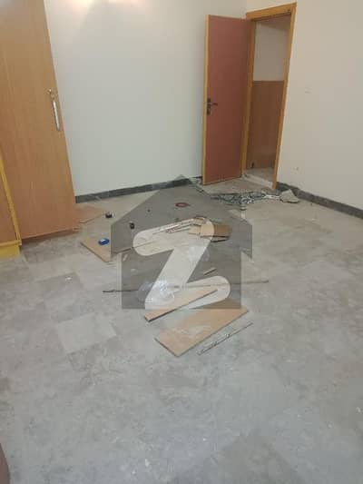 جی ۔ 9 اسلام آباد میں 3 کمروں کا 10 مرلہ بالائی پورشن 1.2 لاکھ میں کرایہ پر دستیاب ہے۔