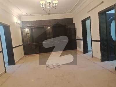 جی ۔ 9 اسلام آباد میں 3 کمروں کا 14 مرلہ زیریں پورشن 1.2 لاکھ میں کرایہ پر دستیاب ہے۔