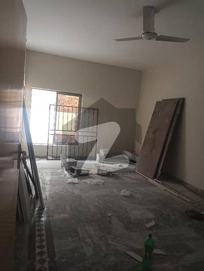 جی ۔ 8 اسلام آباد میں 2 کمروں کا 6 مرلہ بالائی پورشن 60.0 ہزار میں کرایہ پر دستیاب ہے۔