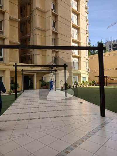 سوِل لائنز کراچی میں 4 کمروں کا 12 مرلہ فلیٹ 10.5 کروڑ میں برائے فروخت۔