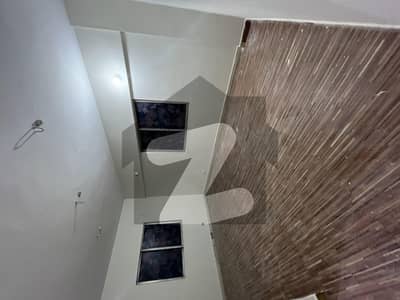 گلشن اقبال - بلاک 13-ڈی2 گلشنِ اقبال,گلشنِ اقبال ٹاؤن,کراچی میں 3 کمروں کا 7 مرلہ فلیٹ 65.0 ہزار میں کرایہ پر دستیاب ہے۔