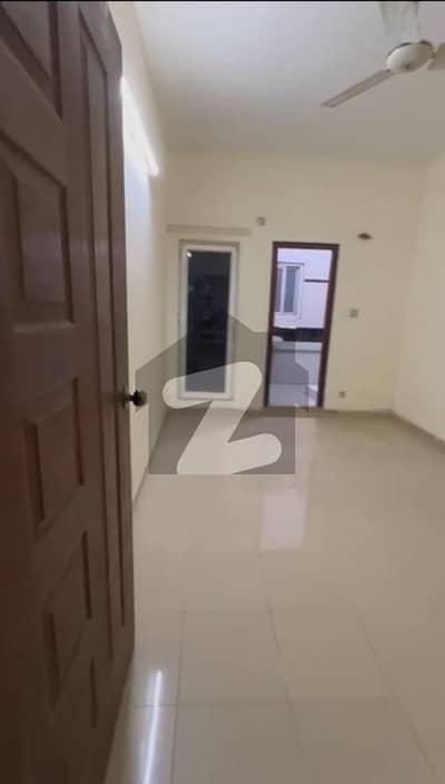 جی ۔ 15 مرکز جی ۔ 15,اسلام آباد میں 2 کمروں کا 3 مرلہ فلیٹ 28.0 ہزار میں کرایہ پر دستیاب ہے۔