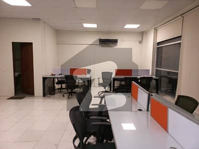 ایم ایم عالم روڈ گلبرگ,لاہور میں 10 مرلہ Studio دفتر 4.95 لاکھ میں کرایہ پر دستیاب ہے۔