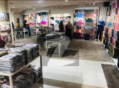 ایم ایم عالم روڈ گلبرگ,لاہور میں 1 کنال دکان 22.0 لاکھ میں کرایہ پر دستیاب ہے۔