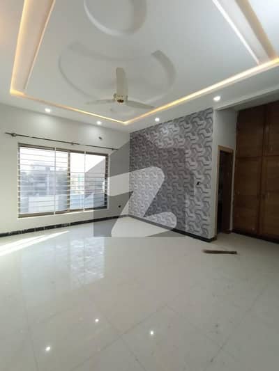 10 Marla Designer House Available For Rent In Bahria Town Phase 8 Overseas Block 10 Marla Designer House Available For Rent In Bahria Town Phase 8 Overseas Block