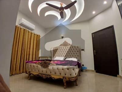 بحریہ ٹاؤن سیکٹر سی بحریہ ٹاؤن,لاہور میں 5 کمروں کا 10 مرلہ مکان 3.0 لاکھ میں کرایہ پر دستیاب ہے۔