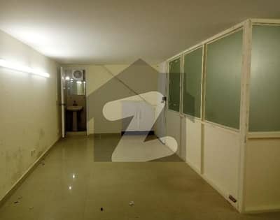 02 MARLA COMMERCIAL FLOOR AVAILABLE