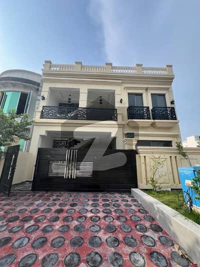 8 Marla ( 30*60 in Block C 1 ) Brand New House for Sale Multi Gardens B-17 Islamabad