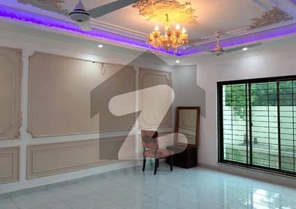 A House Of 1 Kanal In Bahria Town - Sector C