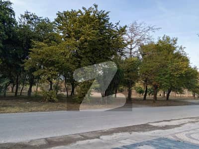 ایف ۔ 10 اسلام آباد میں 6 کمروں کا 2 کنال مکان 36.0 کروڑ میں برائے فروخت۔