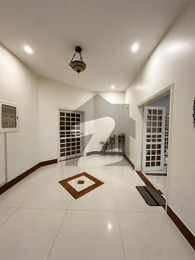 600 Yards Single Unit Bungalow For Sale DHA Phase 6, Karachi