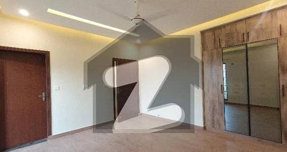 10 Marla Flat In Askari 11 - Sector D Best Option