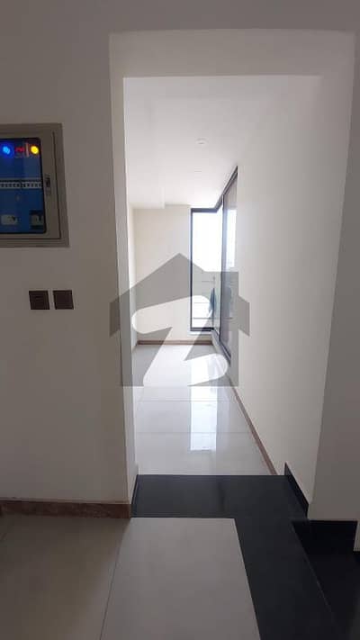 ضیا ٹاؤن چک 208 روڈ,فیصل آباد میں 5 کمروں کا 1 کنال مکان 6.0 کروڑ میں برائے فروخت۔