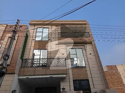 گرین ویلی سمندری روڈ,فیصل آباد میں 4 مرلہ مکان 1.7 کروڑ میں برائے فروخت۔