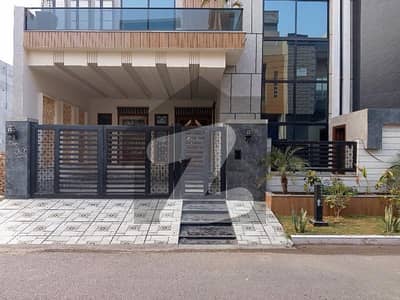 گرین ویلی سمندری روڈ,فیصل آباد میں 7 مرلہ مکان 3.7 کروڑ میں برائے فروخت۔