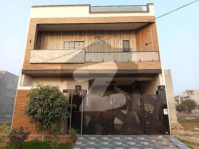 اوسس آرچرڈ سمندری روڈ,فیصل آباد میں 5 مرلہ مکان 2.6 کروڑ میں برائے فروخت۔