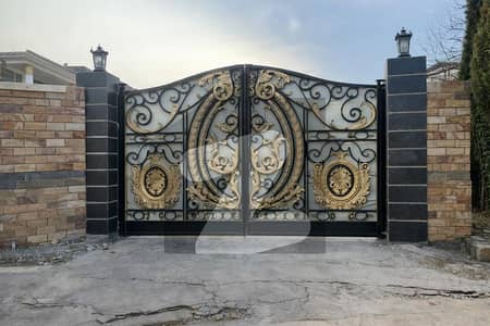 بنی گالہ اسلام آباد میں 9 کمروں کا 1 کنال مکان 10.5 کروڑ میں برائے فروخت۔